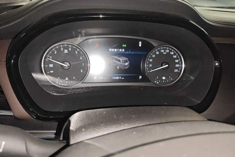 Used Buick GL8 2020 Land Business Class 652T Premium Model Odometer Close Up