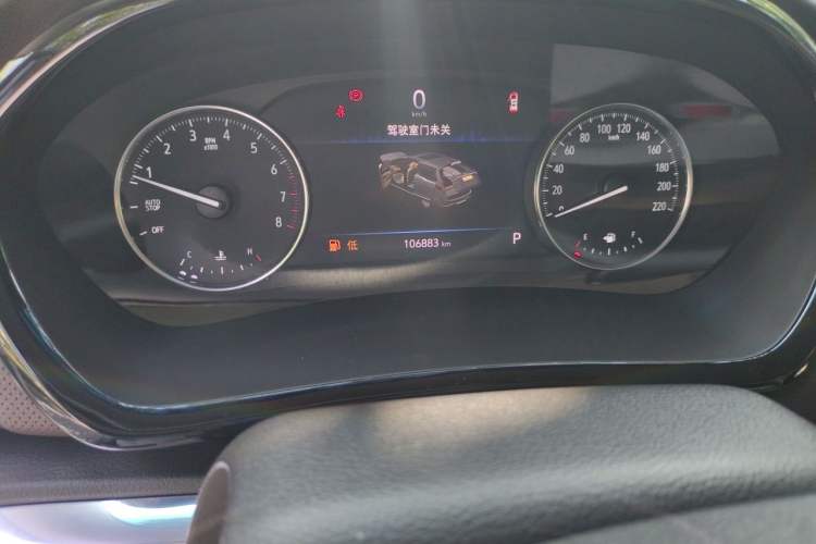 Used Buick GL8 2020 Land Cruiser Executive Class 652T Comfort Model Odometer Close Up