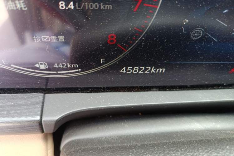 Used Buick GL8 2020 ES Land Cruiser 653T Luxury Model Odometer Close Up
