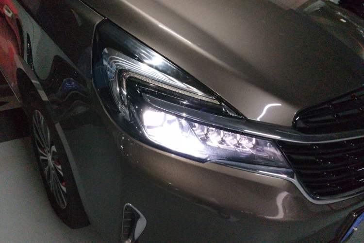Used Buick GL8 2020 Land Cruiser Executive Class 652T Comfort Model Right Front Headlight