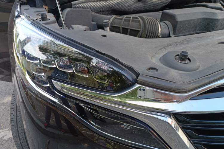 Used Buick GL8 2020 ES Land Cruiser 653T Luxury Model Right Front Headlight
