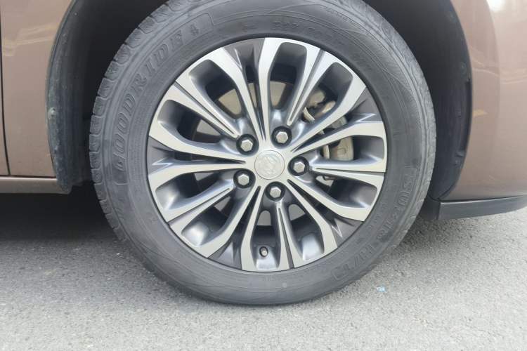 Used Buick GL8 2020 Land Business Class 652T Luxury Model Right Front Wheel Hub