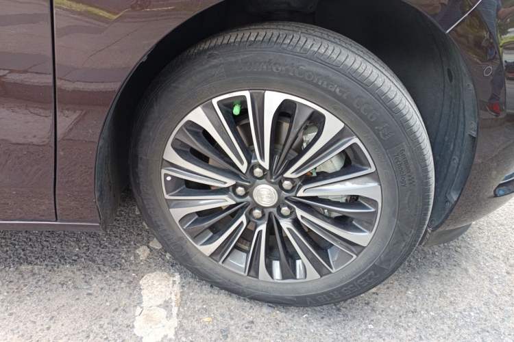 Used Buick GL8 2020 ES Land Cruiser 653T Luxury Model Right Front Wheel Hub