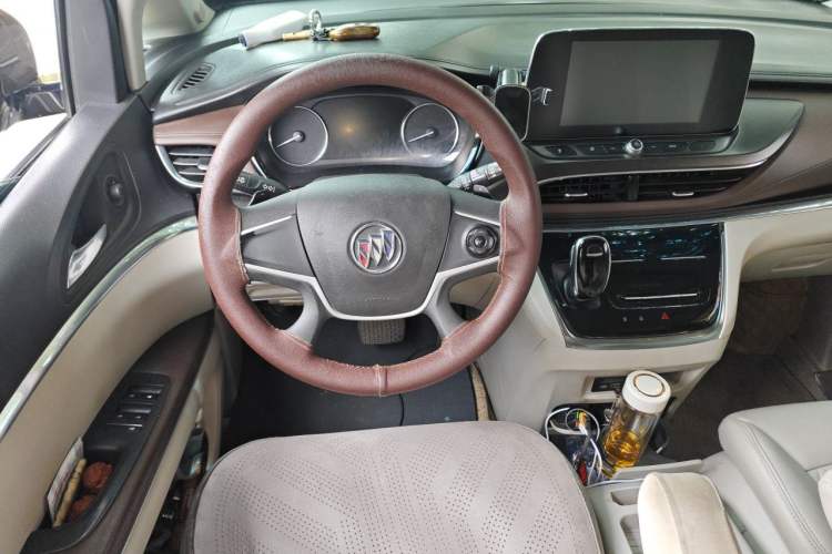 Used Buick GL8 2020 Land Cruiser Executive Class 652T Comfort Model Steering Wheel