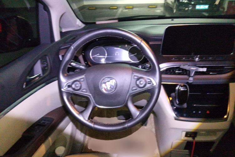Used Buick GL8 2020 Land Cruiser Executive Class 652T Comfort Model Steering Wheel