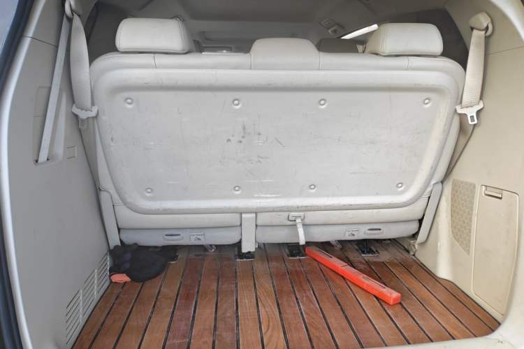 Used Buick GL8 2020 Land Business Class 652T Luxury Model Trunk