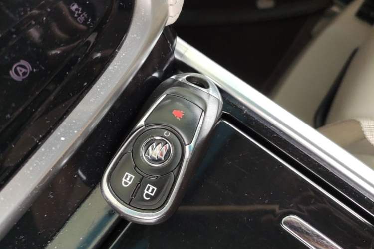 Used Buick GL8 2020 ES Land Cruiser 653T Comfort Edition Vehicle Key