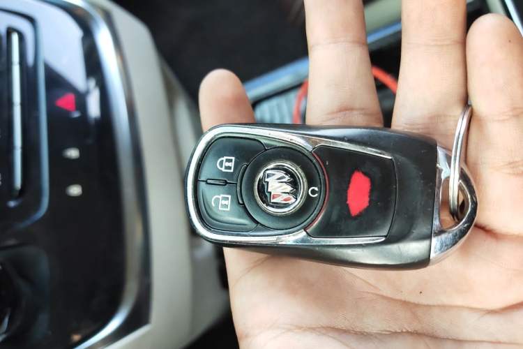 Used Buick GL8 2020 Land Cruiser Executive Class 652T Comfort Model Vehicle Key