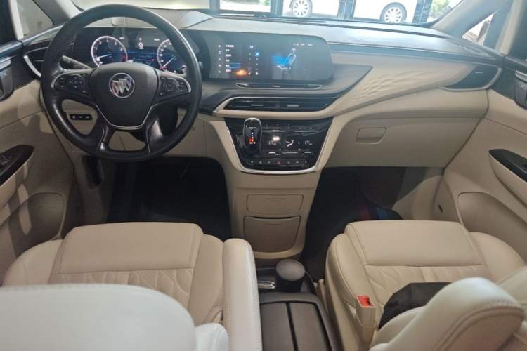 Used Buick GL8 2020 Avenir Avia Six-Seat Deluxe Edition Center Console