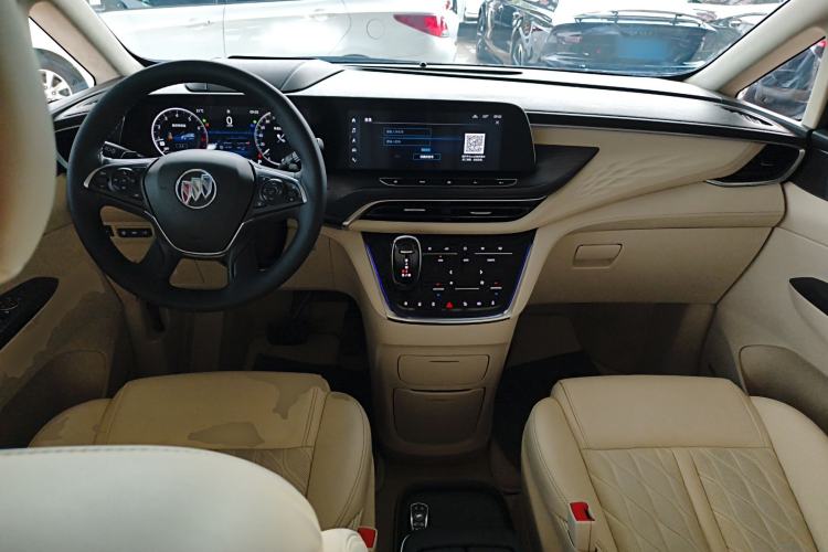 Used Buick GL8 2020 Avenir Avia Six-Seat Deluxe Edition Center Console