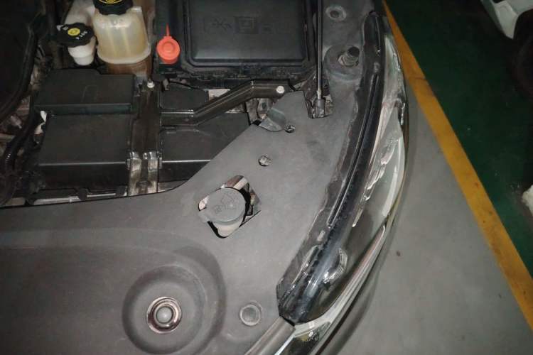 Used Buick GL8 2020 Avenir Avia 7-Seater Deluxe Edition Engine Bay Left