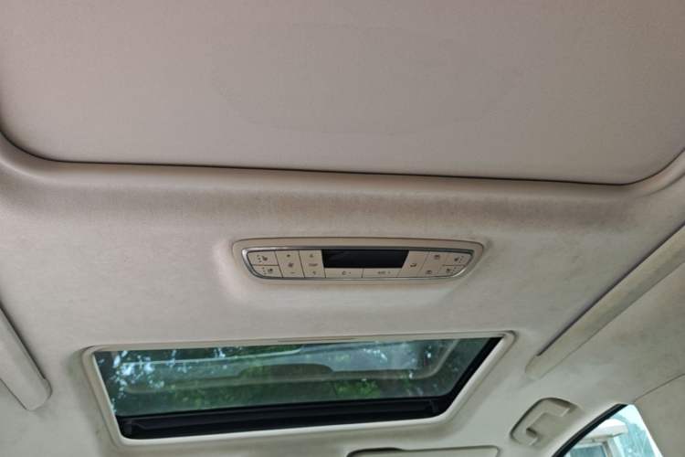 Used Buick GL8 2020 Avenir Avia Six-Seat Deluxe Edition Headliner