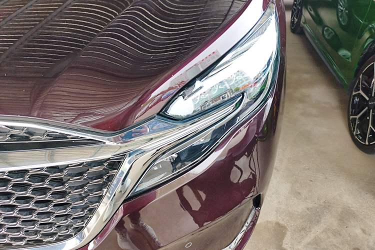 Used Buick GL8 2020 Avenir Avia Six-Seat Deluxe Edition Left Front Headlight