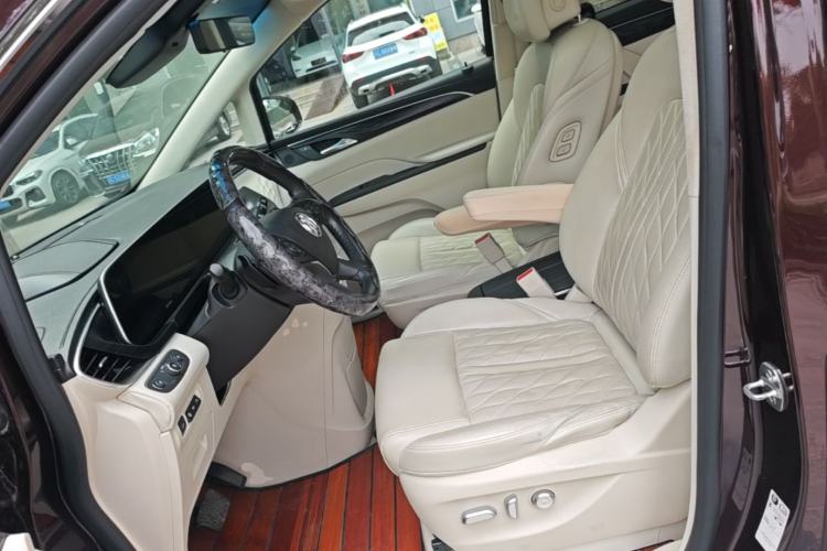 Used Buick GL8 2020 Avenir Avia Six-Seat Deluxe Edition Left Front Seat