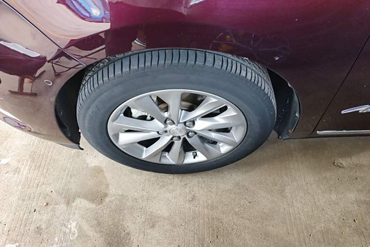 Used Buick GL8 2020 Avenir Avia Six-Seat Deluxe Edition Left Front Wheel Hub