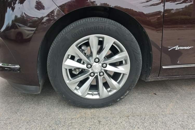 Used Buick GL8 2020 Avenir Avia Six-Seat Deluxe Edition Left Front Wheel Hub