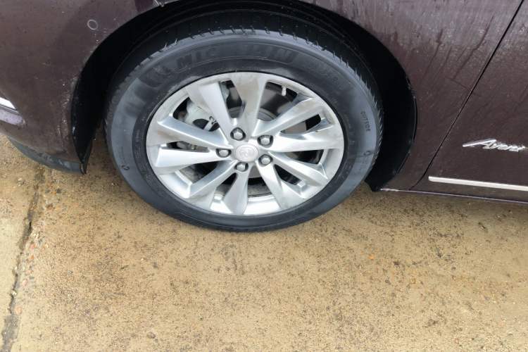 Used Buick GL8 2020 Avenir Avia Six-Seat Deluxe Edition Left Front Wheel Hub