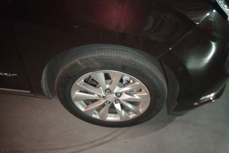 Used Buick GL8 2020 Avenir Avia 7-Seater Deluxe Edition Right Front Wheel Hub