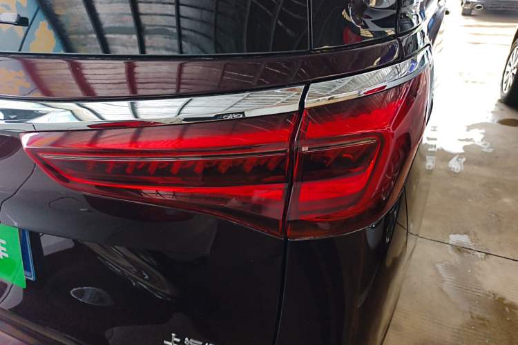 Used Buick GL8 2020 Avenir Avia Six-Seat Deluxe Edition Right Rear Taillight