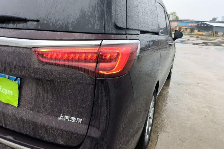 Used Buick GL8 2020 Avenir Avia Six-Seat Deluxe Edition Right Rear Taillight