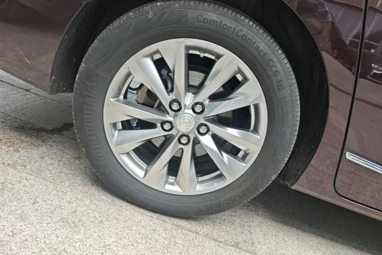 Used Buick GL8 2020 Avenir Avia Six-Seat Deluxe Edition Right Rear Wheel Hub