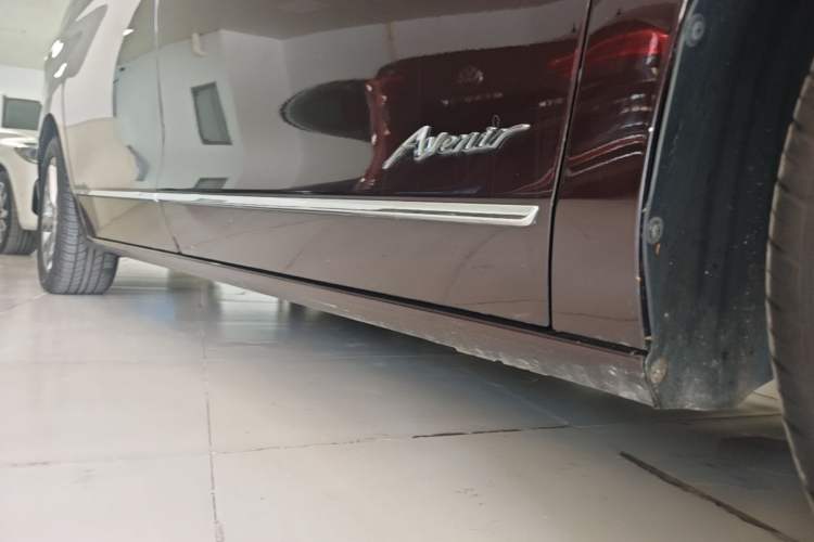 Used Buick GL8 2020 Avenir Avia Six-Seat Deluxe Edition Right Side Sill