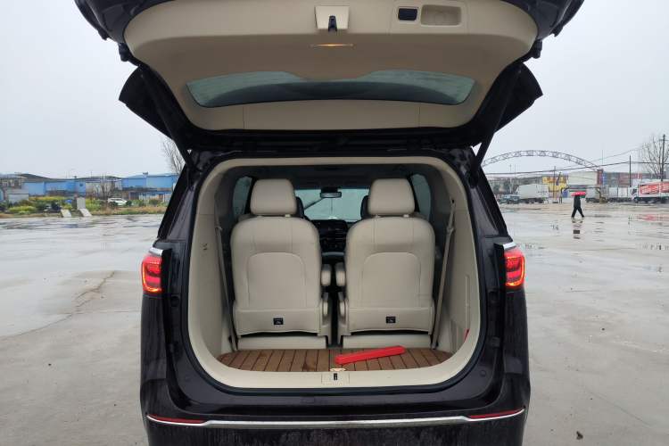 Used Buick GL8 2020 Avenir Avia Six-Seat Deluxe Edition Trunk