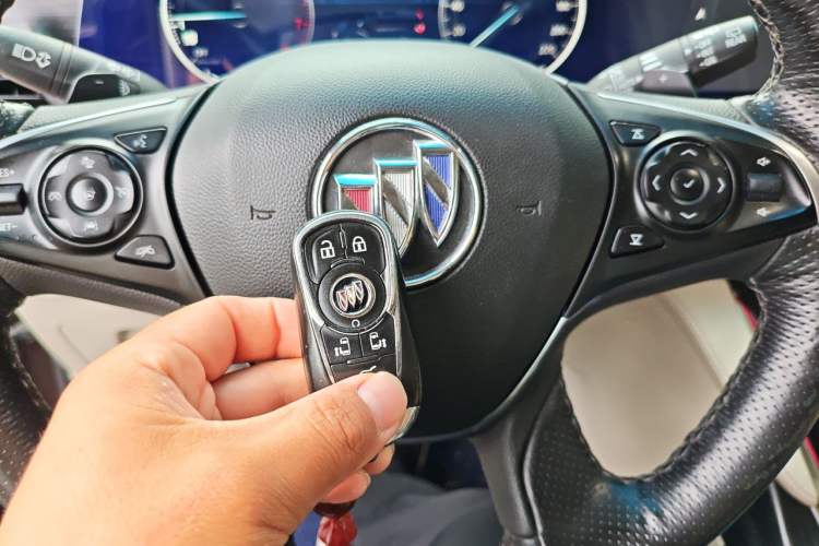 Used Buick GL8 2020 Avenir Avia Six-Seat Deluxe Edition Vehicle Key