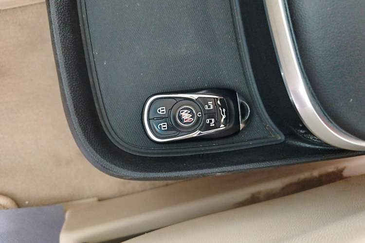 Used Buick GL8 2020 Avenir Avia Six-Seat Deluxe Edition Vehicle Key