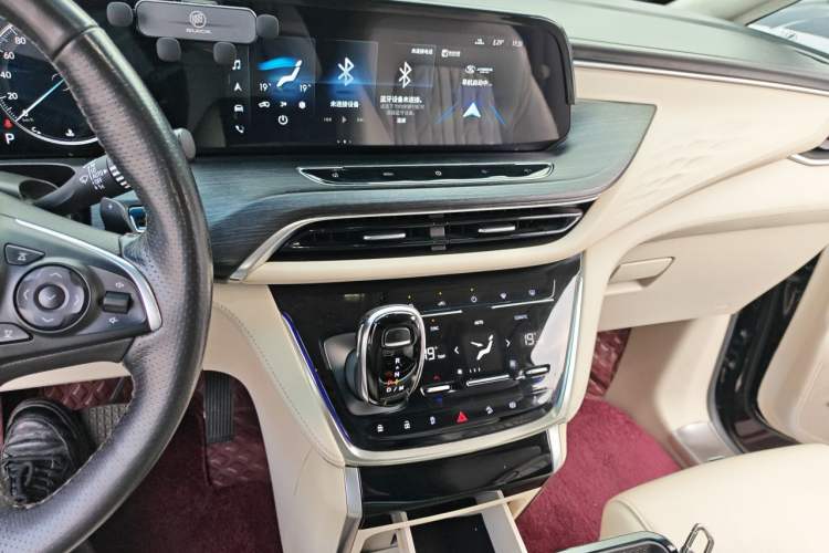 Used Buick GL8 2020 Avenir Avia 7-Seater Deluxe Edition Audio And AC Panel
