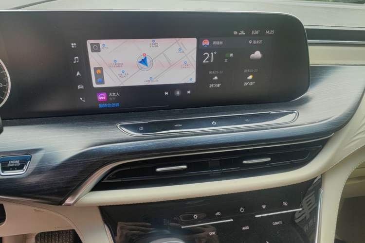 Used Buick GL8 2020 Avenir Avia Six-Seat Deluxe Edition Audio And AC Panel
