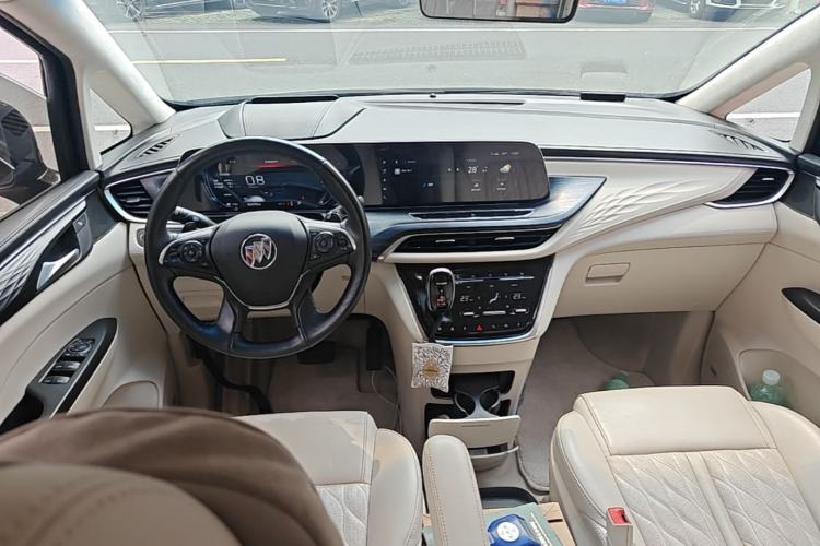 Used Buick GL8 2020 Avenir Avia Six-Seat Deluxe Edition Center Console
