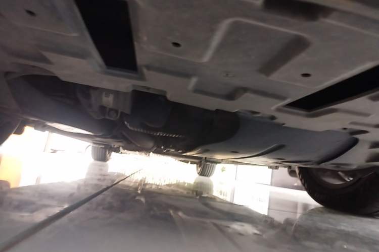 Used Buick GL8 2020 ES Land Cruiser 653T Comfort Edition Chassis Front