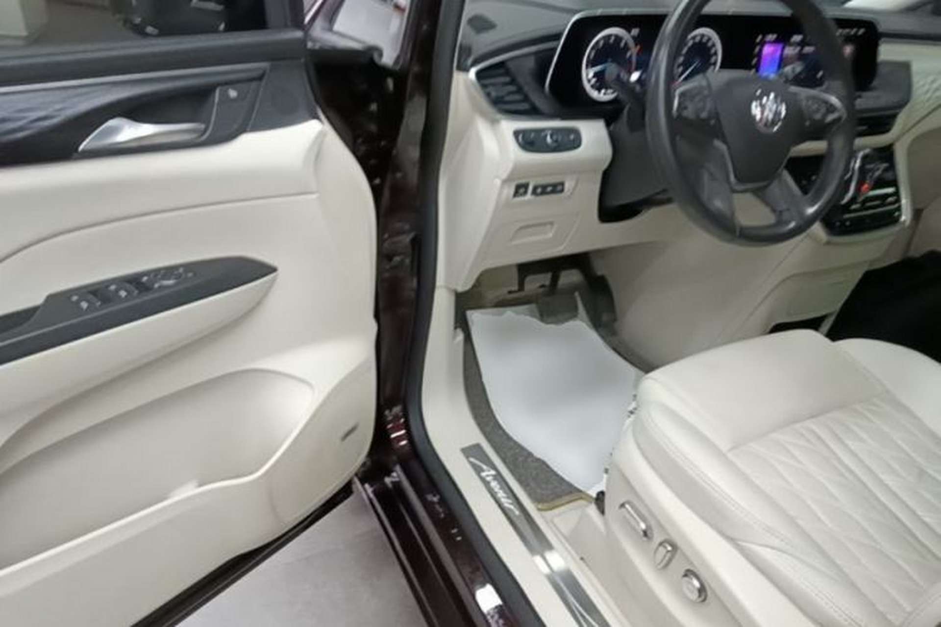 Used Buick GL8 2020 Avenir Avia Six-Seat Deluxe Edition Driver Seat