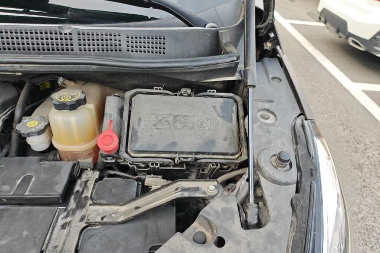Used Buick GL8 2020 Avenir Avia 7-Seater Deluxe Edition Engine Bay Left