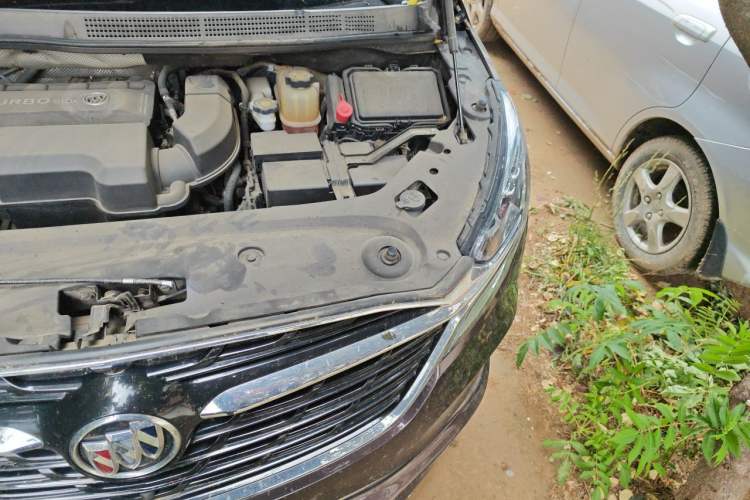 Used Buick GL8 2020 ES Land Cruiser 653T Comfort Edition Engine Bay Left
