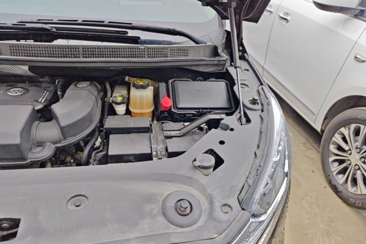 Used Buick GL8 2020 Avenir Avia Six-Seat Deluxe Edition Engine Bay Left
