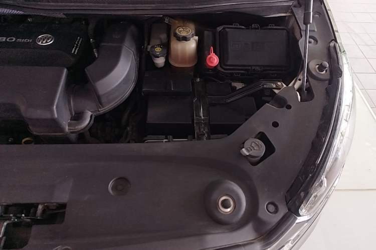Used Buick GL8 2020 ES Land Cruiser 653T Comfort Edition Engine Bay Left