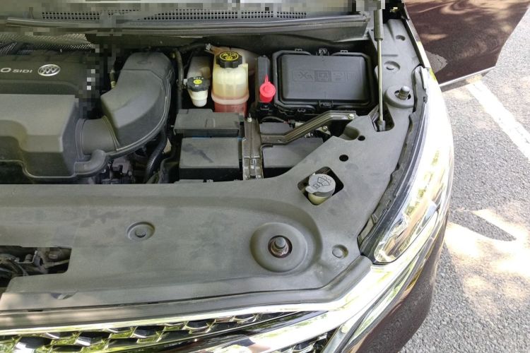 Used Buick GL8 2020 Avenir Avia Six-Seat Deluxe Edition Engine Bay Left