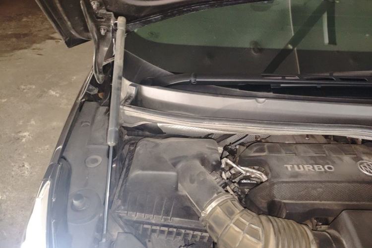 Used Buick GL8 2020 ES Land Cruiser 653T Comfort Edition Engine Bay Right