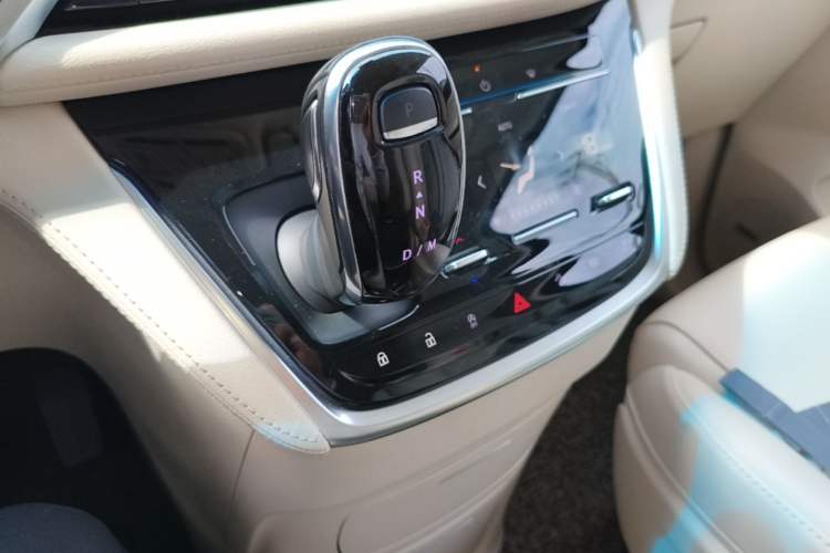 Used Buick GL8 2020 Avenir Avia 7-Seater Deluxe Edition Gear Lever