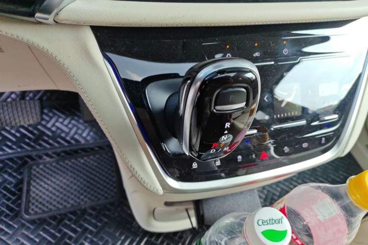 Used Buick GL8 2020 Avenir Avia Six-Seat Deluxe Edition Gear Lever