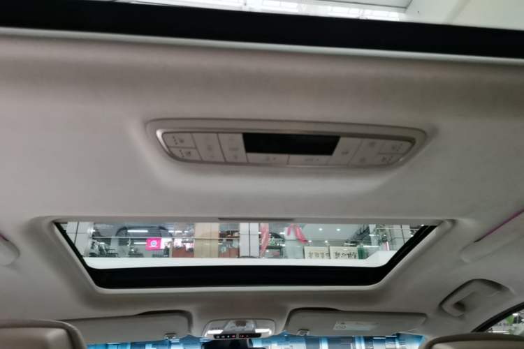 Used Buick GL8 2020 Avenir Avia Six-Seat Deluxe Edition Headliner