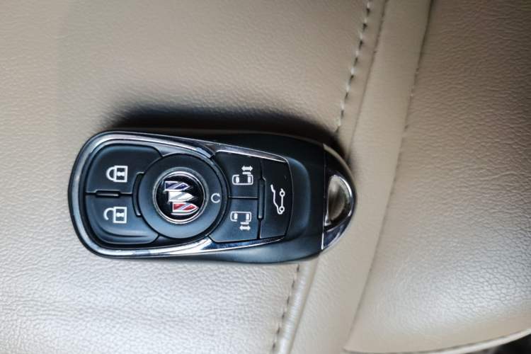 Used Buick GL8 2020 ES Land Cruiser 653T Luxury Model Interior 1
