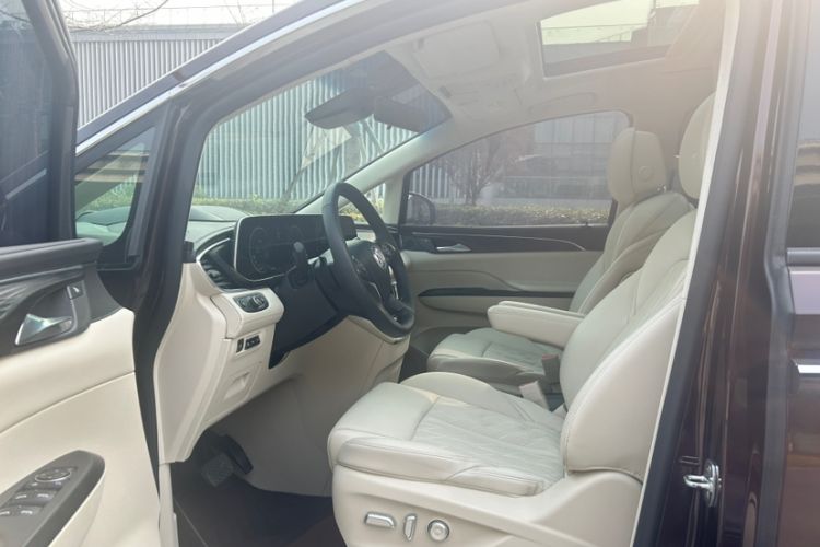 Used Buick GL8 2020 Avenir Avia 7-Seater Deluxe Edition Interior 4