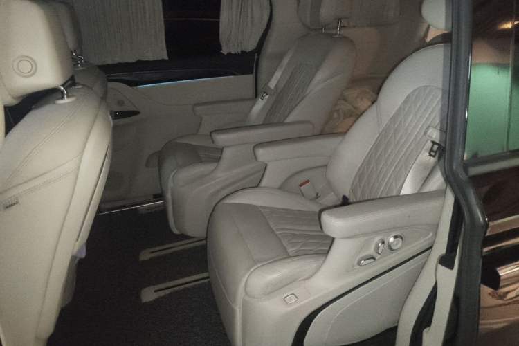 Used Buick GL8 2020 Avenir Avia Six-Seat Deluxe Edition Interior 4