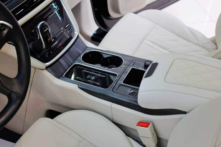 Used Buick GL8 2020 Avenir Avia Six-Seat Deluxe Edition Interior 5