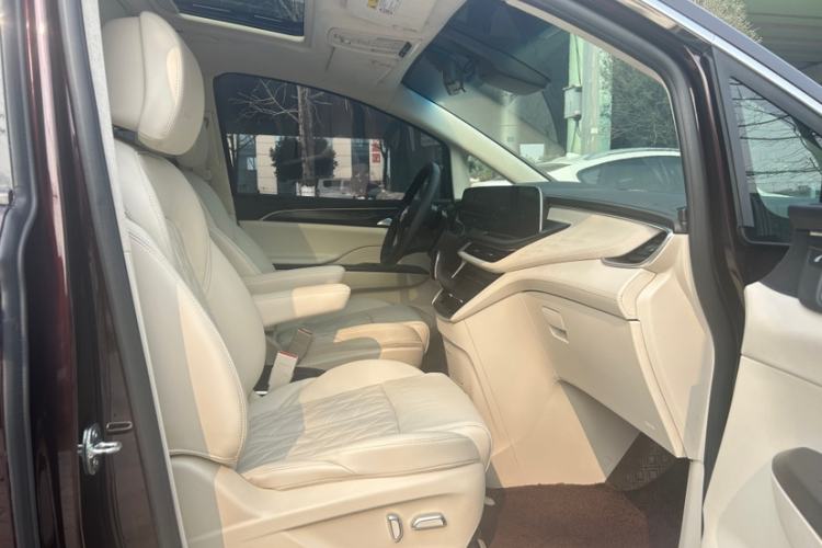 Used Buick GL8 2020 Avenir Avia 7-Seater Deluxe Edition Interior 6