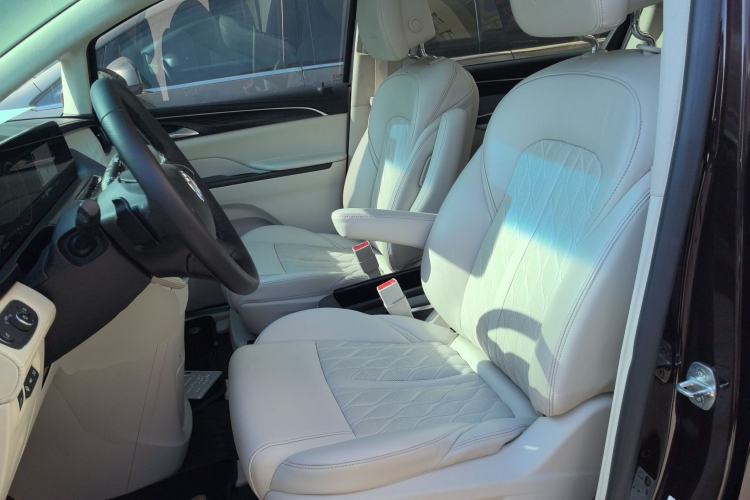 Used Buick GL8 2020 Avenir Avia Six-Seat Deluxe Edition Left Front Seat