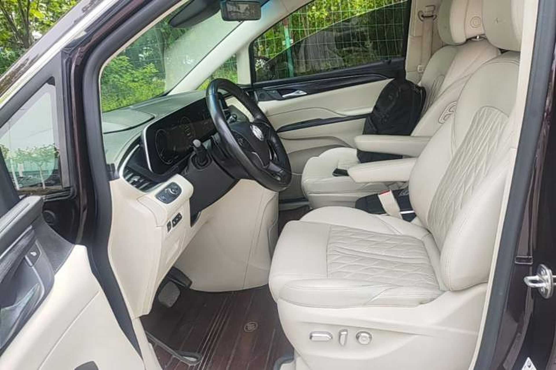 Used Buick GL8 2020 Avenir Avia Six-Seat Deluxe Edition Left Front Seat